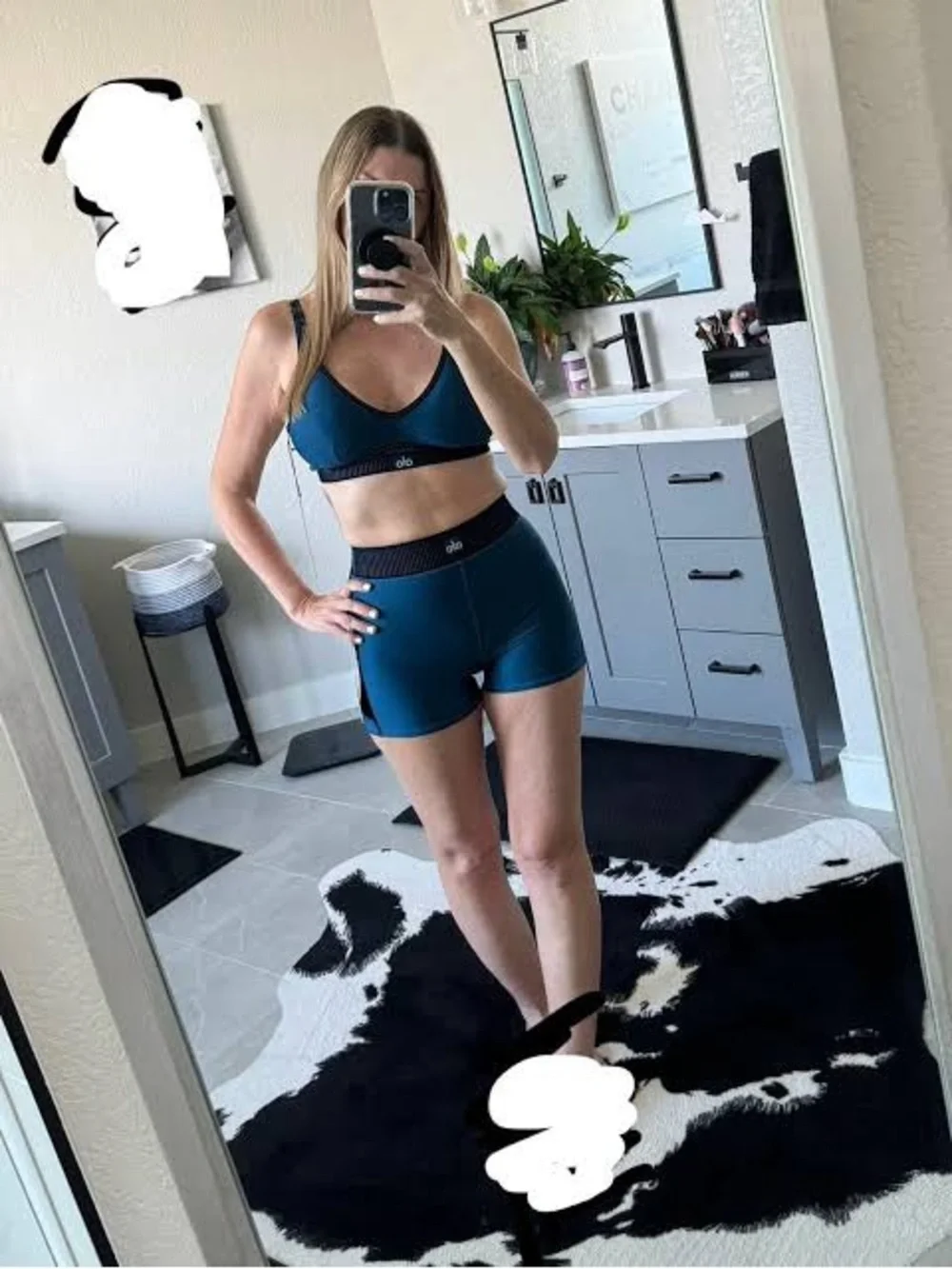 ALO Yoga Airlift Line Up Bra in Eclipse